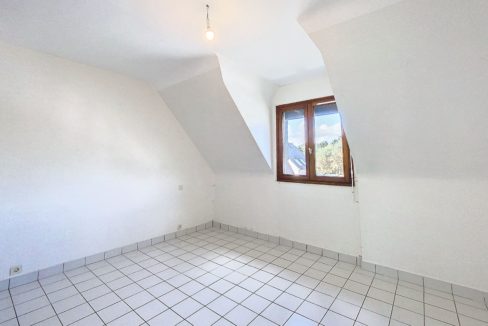fd5f1308-e869-40a7-b682-dfe89aef6c6c-23831-0.jpg