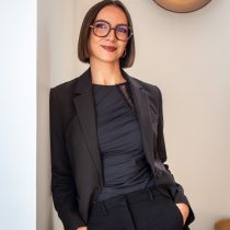 Ness Labro, négociatrice en immobilier chez Ruseff&Latruffe immobilier à Port-Louis.