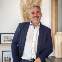 Mikaël Papart, négociateur en immobilier à l'agence de Ploemeur chez Ruseff&Latruffe Immobilier.