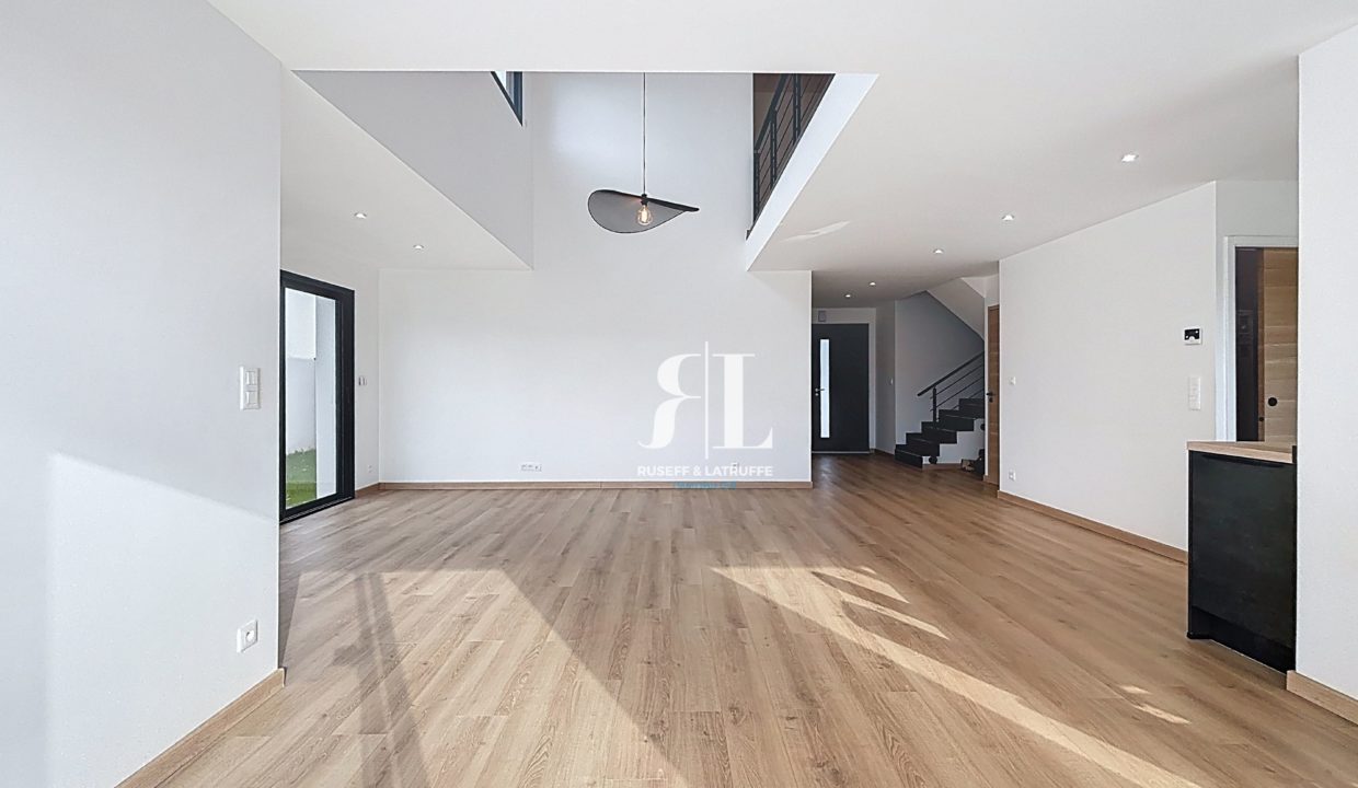 kaya_00013-31170-0.jpg