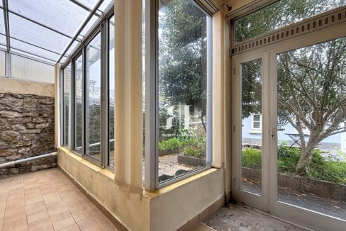 peron_00102-33410-0.jpg