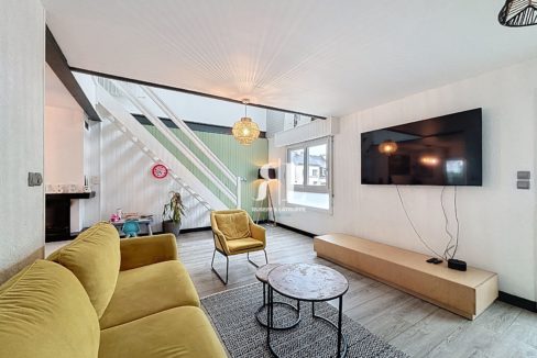 emelie_00026-60052-0.jpg