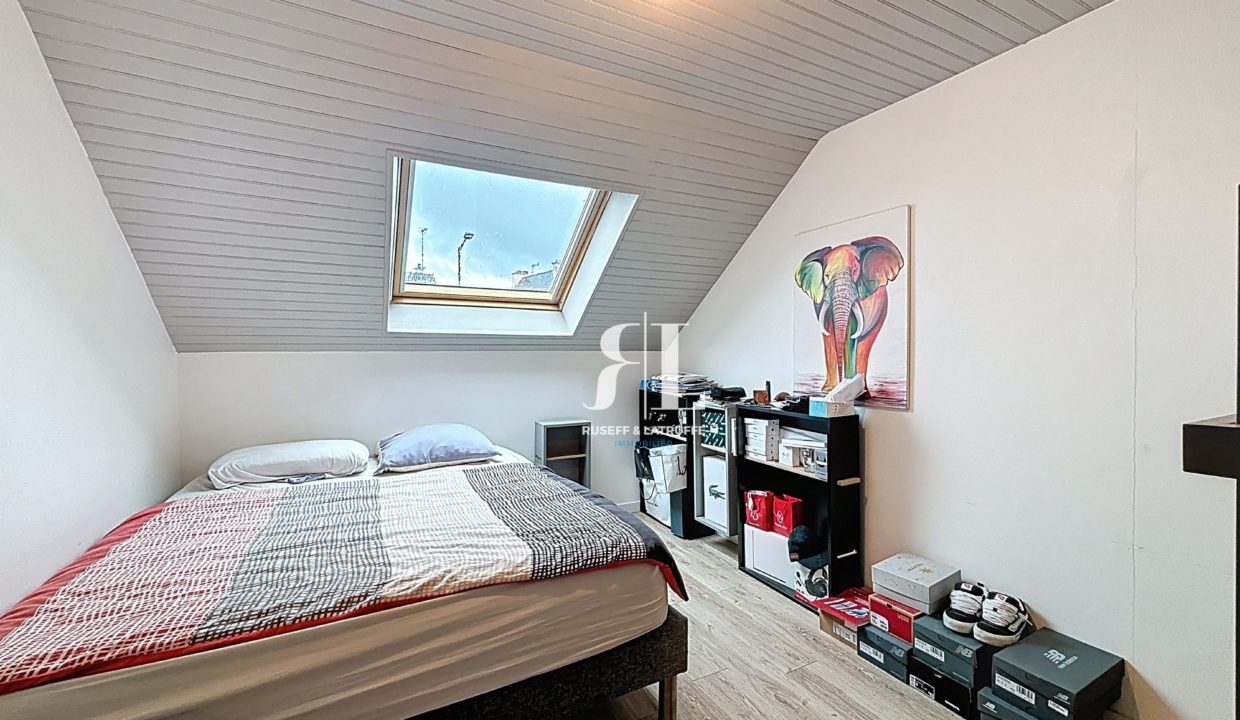 emelie_00039-60052-0.jpg