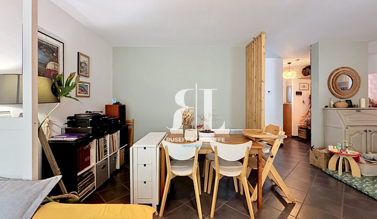 moquet-2_00014-87940-0.jpg