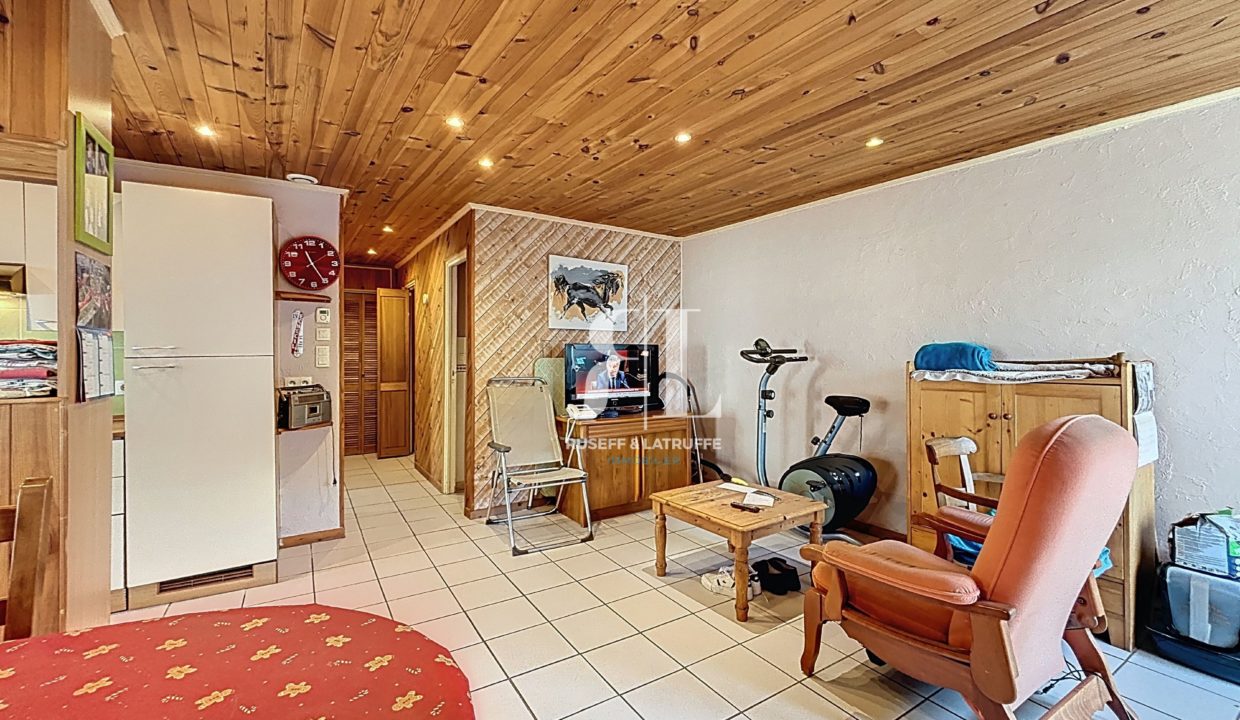 cortoux_00106-87727-0.jpg