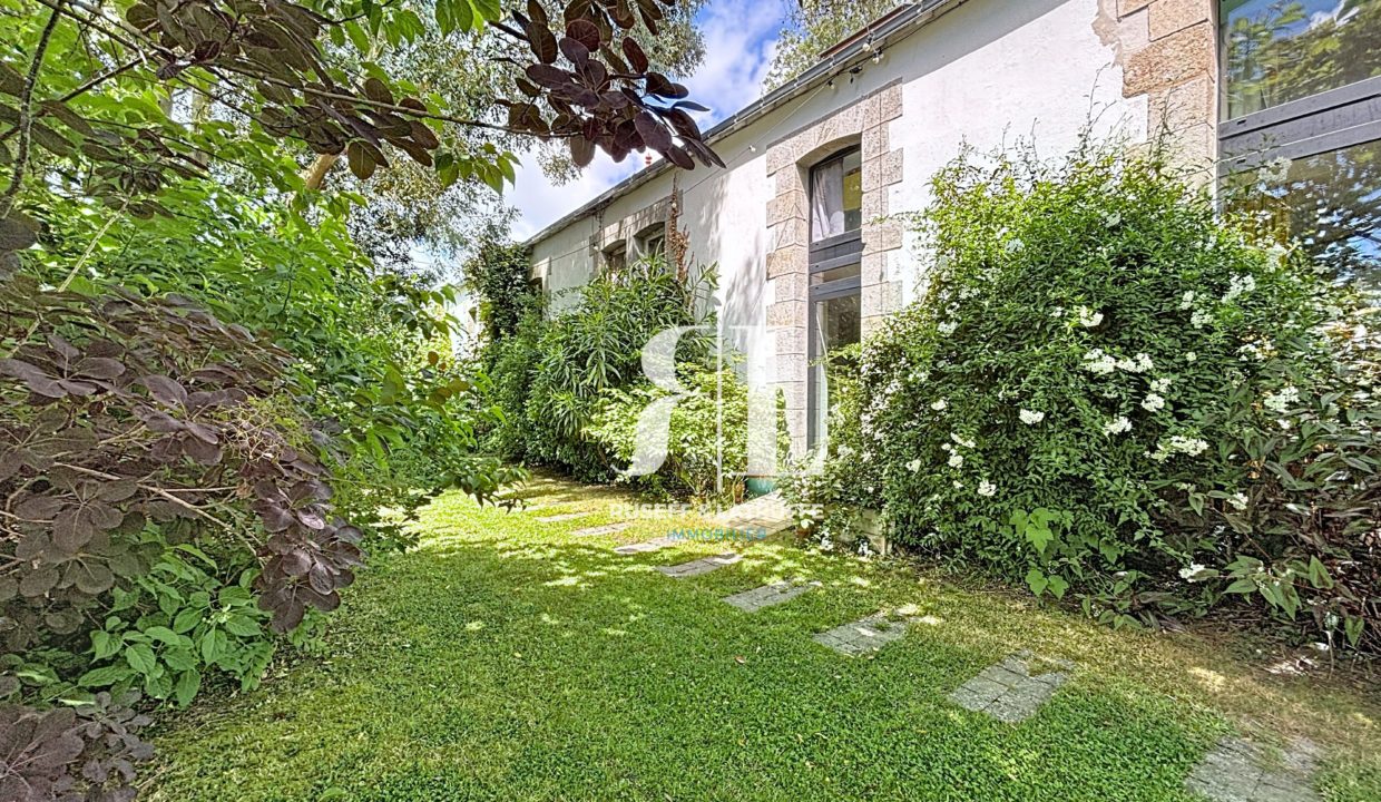 jourdan_00022-109574-0.jpg