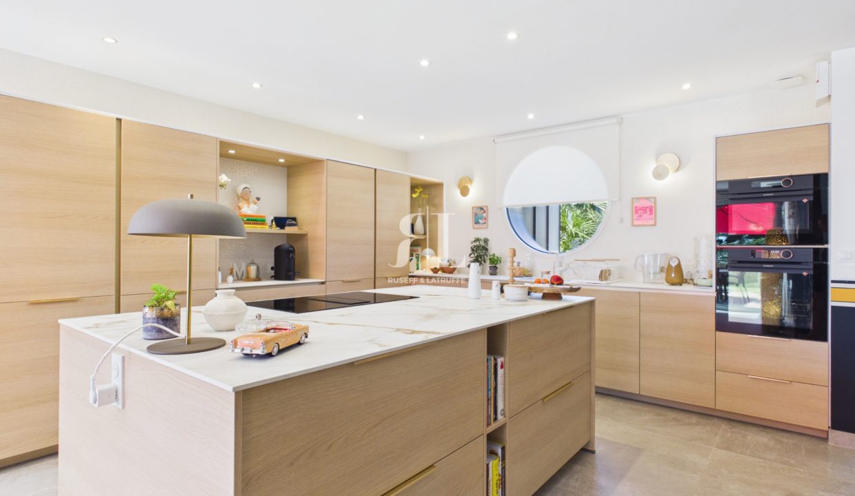 cam04151g0-pr0259-still008-124497-0.jpg