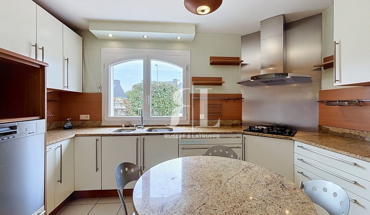 herve_00009-126635-0.jpg