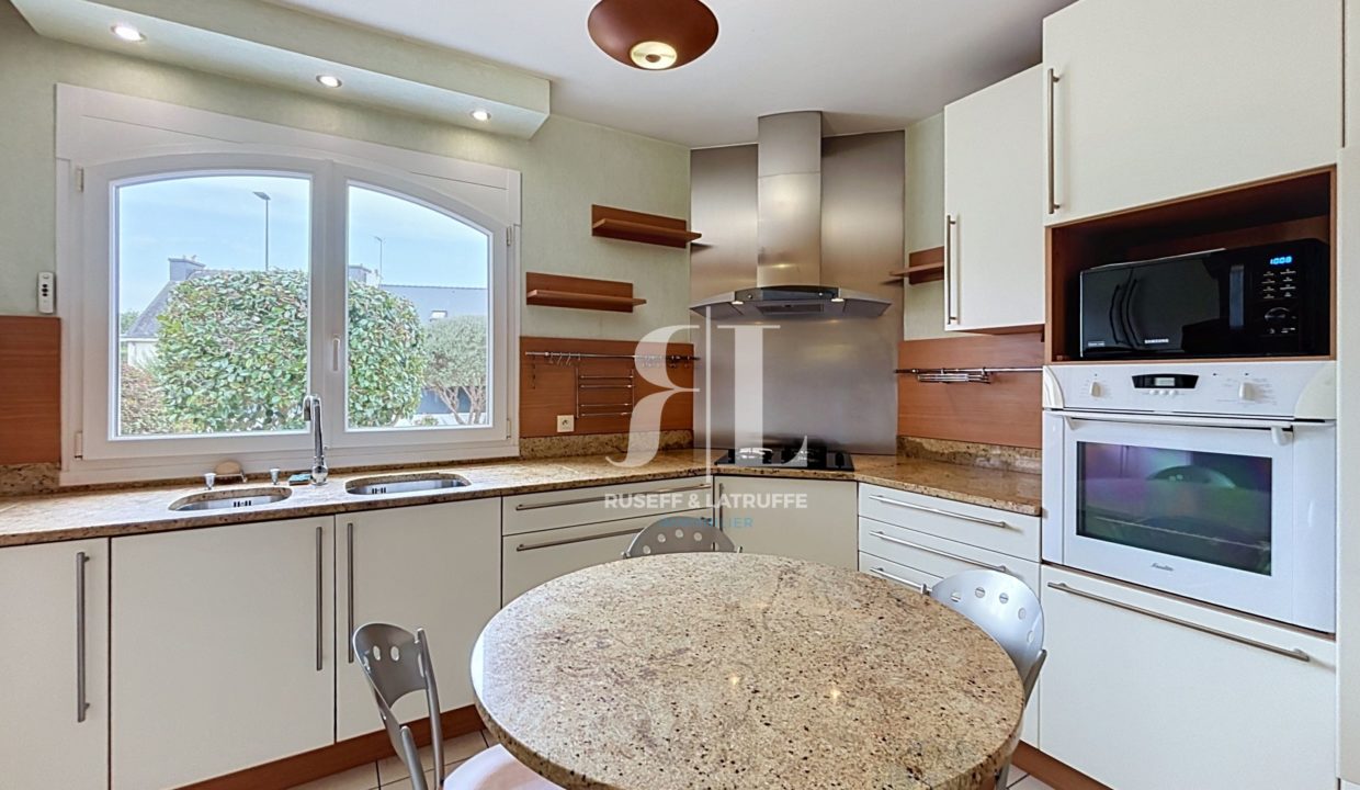 herve_00010-126635-0.jpg