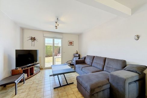3bf44631-65b0-4574-bf06-24ec412ceb89-127220-0.jpg