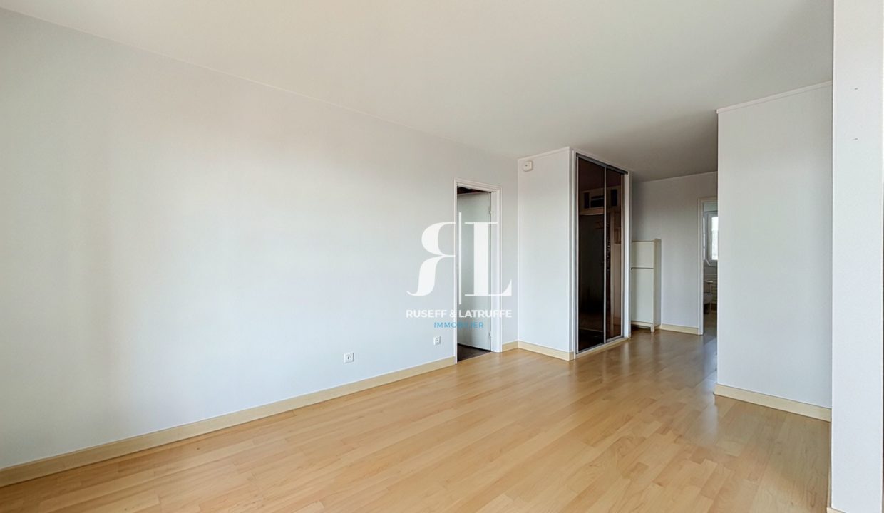 combes_00008-127324-0.jpg