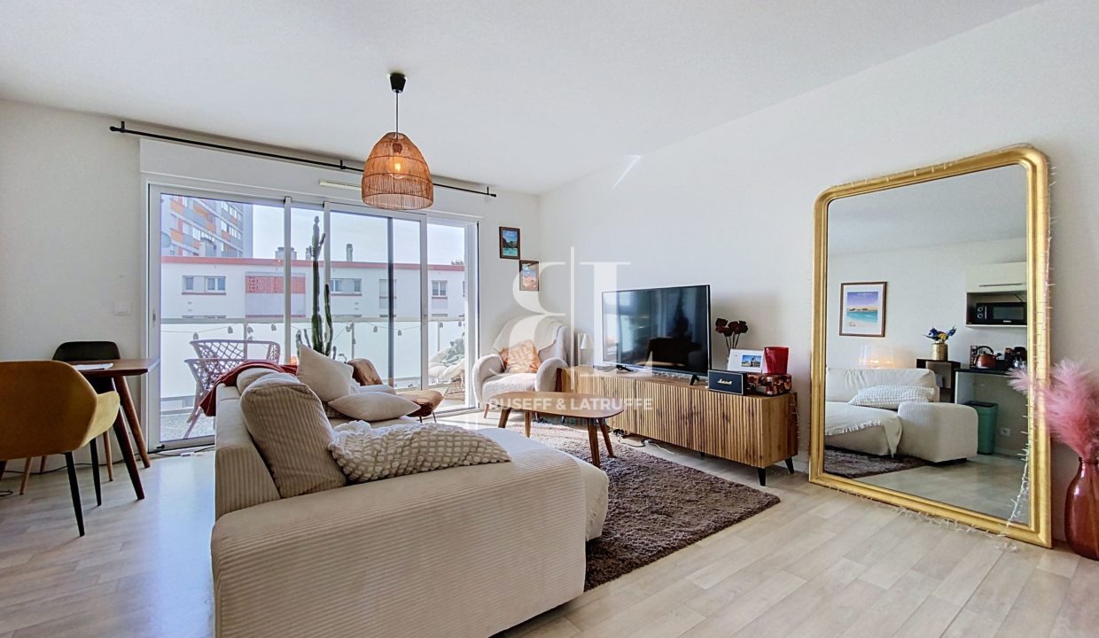 kerrest_00006-127402-0.jpg