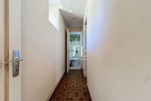 00005-128442-0.jpg