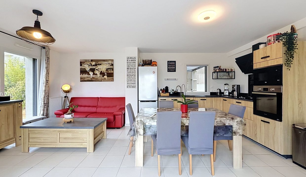 queven_00003-128086-0.jpg