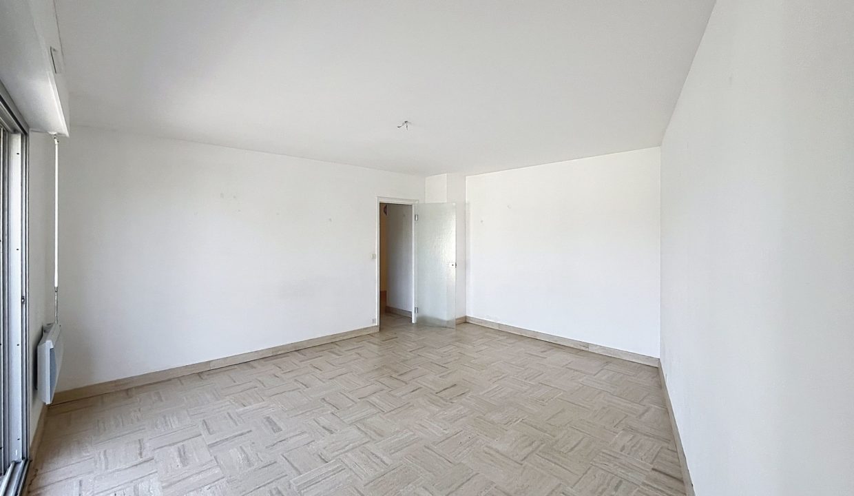 scanvi_00005-127995-0.jpg