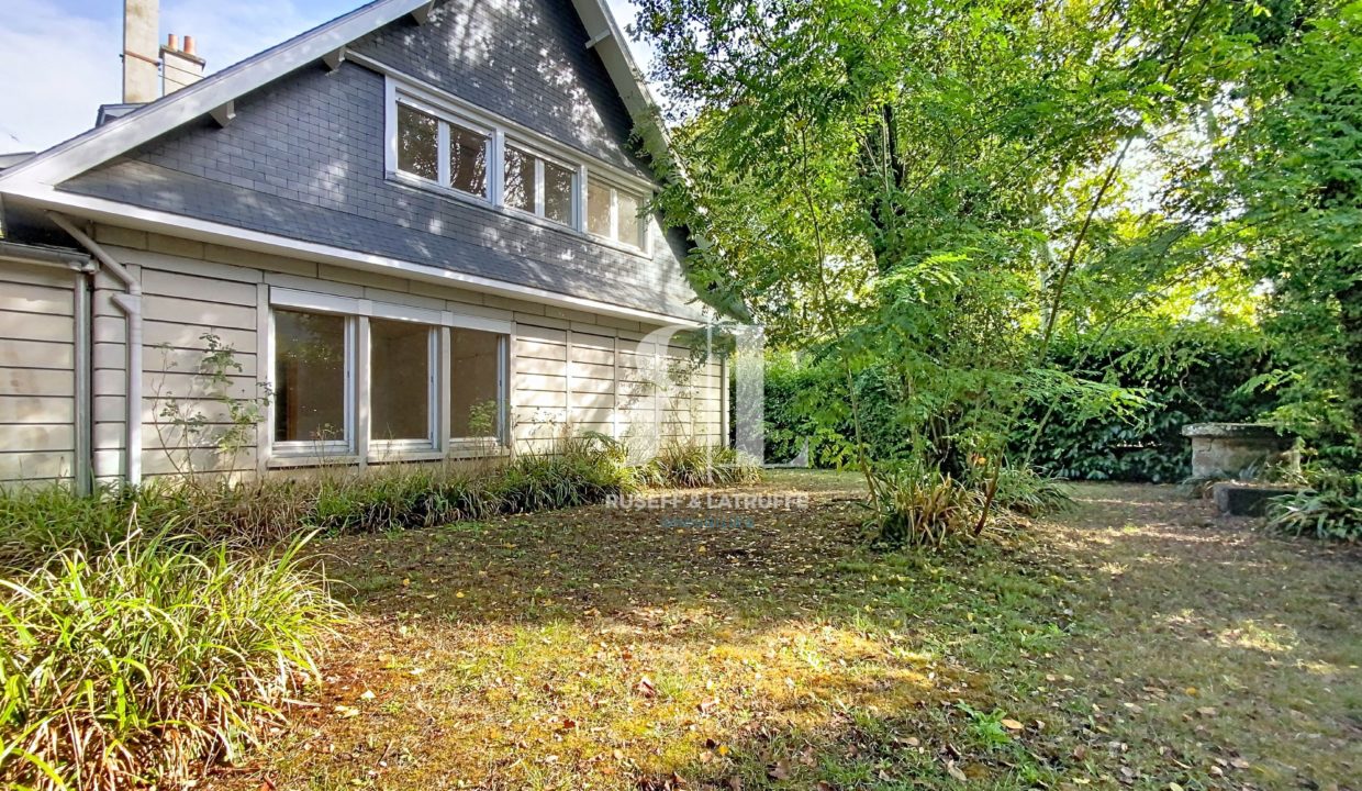 Maison 10 pièces 302 m² · à Lorient · 302 m² · 472 500 €